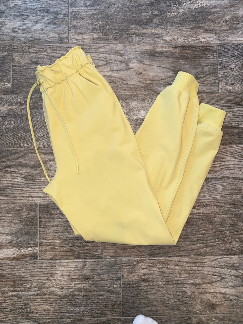 lululemon women’s joggers